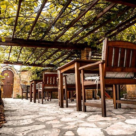 Restoran I Prenociste Egghus Hotel Nekcse Kültér fotó